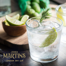 Afbeelding in Gallery-weergave laden, James Martin&#39;s London Dry Gin
