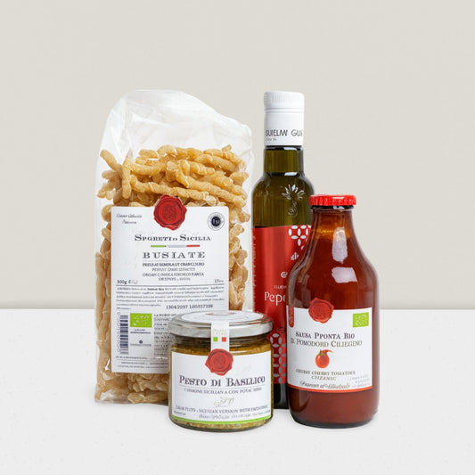 Spicy Pasta Pakket – Pasta, Chili Olijfolie, Tomaten Saus & Pesto